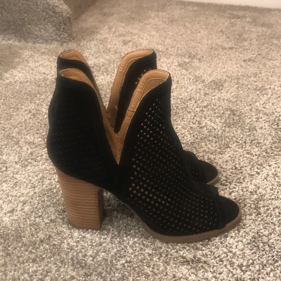 COPY - Lucky Brand Heels - Picture 4 of 8